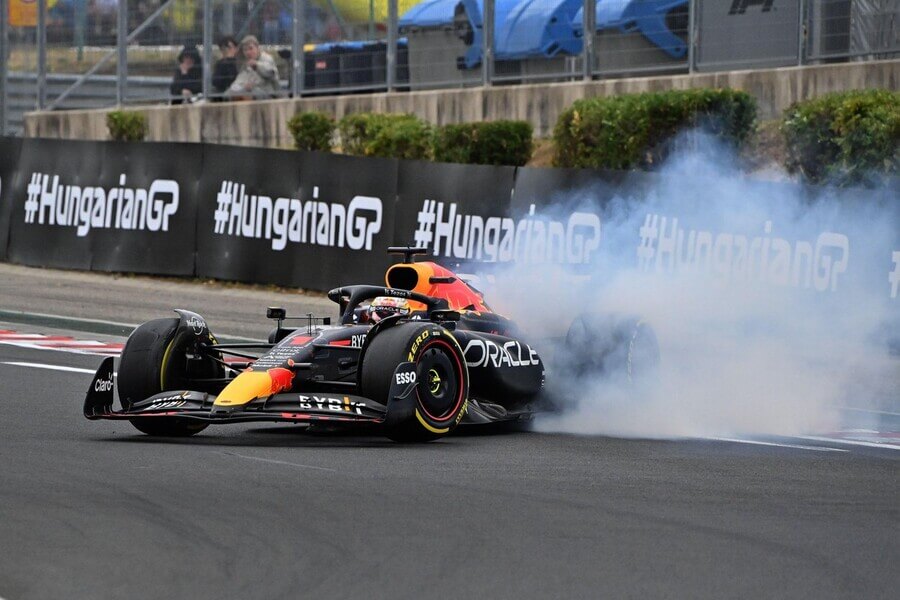 Max Verstappen a jeho smyk ve Velké ceně F1 Maďarska na okruhu Hungaroring