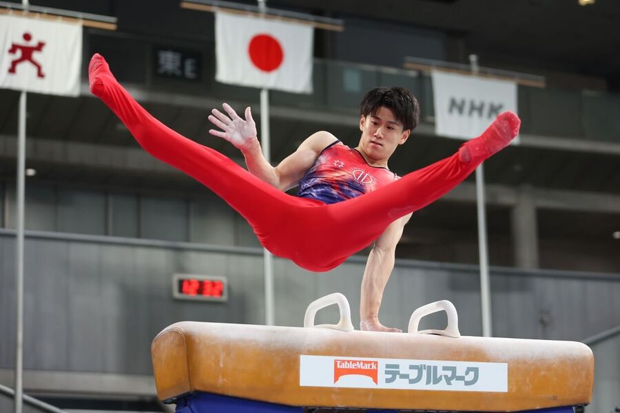 Sportovní gymnastika, Daiki Hashimoto z Japonska při disciplíně kůň našíř