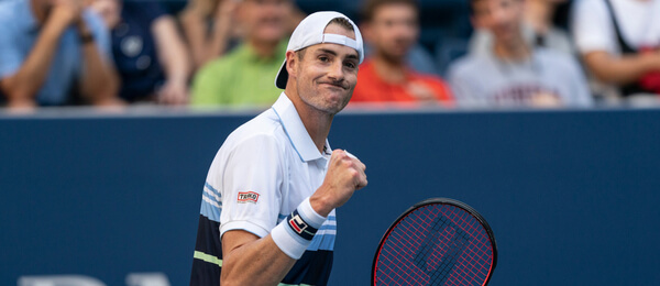 Tenis, John Isner z USA - Zdroj lev radin, Shutterstock.com