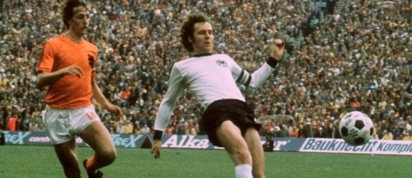 MS ve fotbale 1974, Johann Cruyff a Franz Beckenbauer - Zdroj ČTK, Picture Alliance, dpa