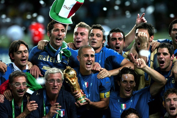 Fotbal, MS ve fotbale 2006, Itálie s pohárem pro vítěze - Zdroj ph.FAB, Shutterstock.com