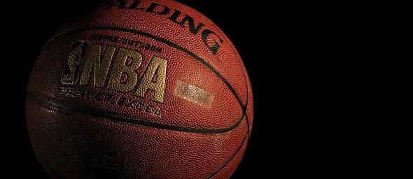 basketbal---nba-oficialni-mic.jpg