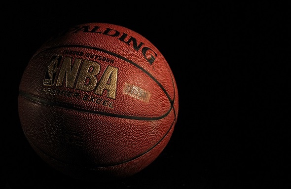 basketbal---nba-oficialni-mic.jpg