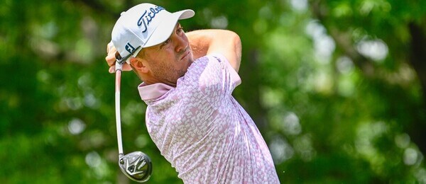 Golf, PGA, Justin Thomas z USA na turnaji Wells Fargo Championship v Charlotte