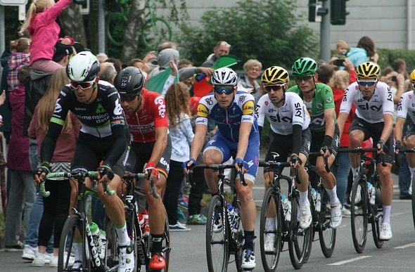 Cyklistika - Tour de France peloton
