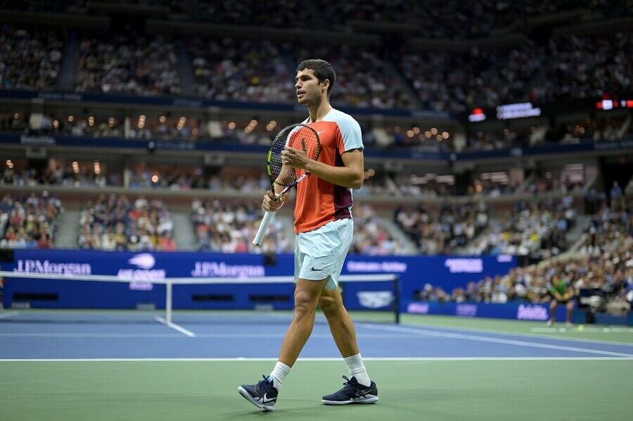 Tenis, grandslam US Open v New Yorku, Carlos Alcaraz během finále v Národním tenisovém centru, Flushing Meadows