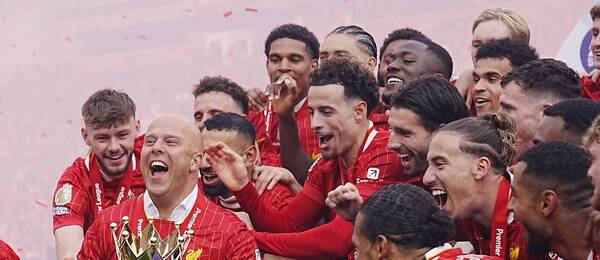 Liverpool slaví titul v ročníku 2024–25