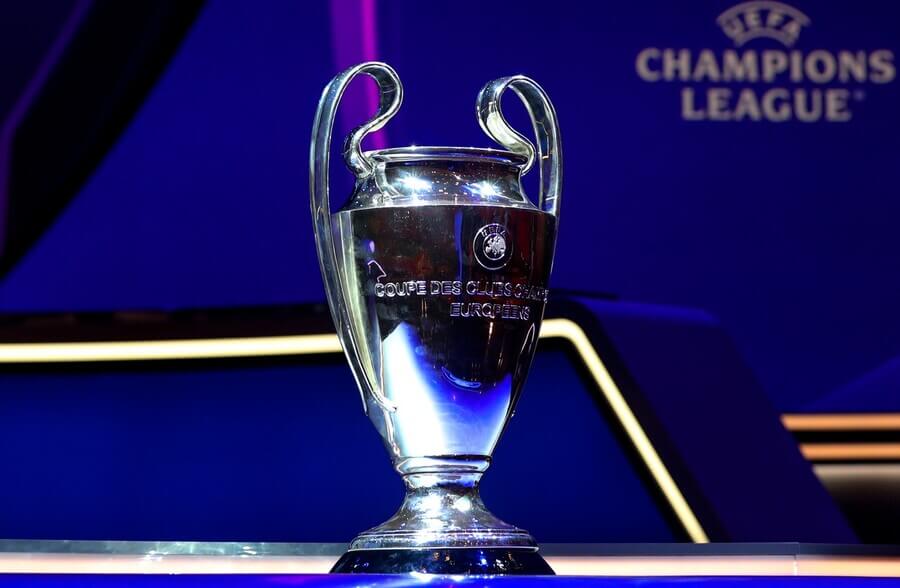 Nejslavnější klubová fotbalová trofej - pohár pro vítěze Ligy mistrů UEFA