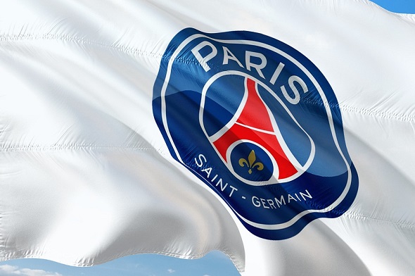Fotbal - vlajka fotbalového klubu Paris Saint-German