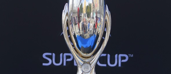 Fotbal, Superpohár UEFA, trofej - Zdroj Oleh Dubyna, Shutterstock.com