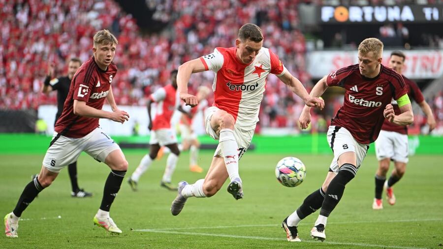 Květnové derby v Edenu vyhrála Slavia 2:1