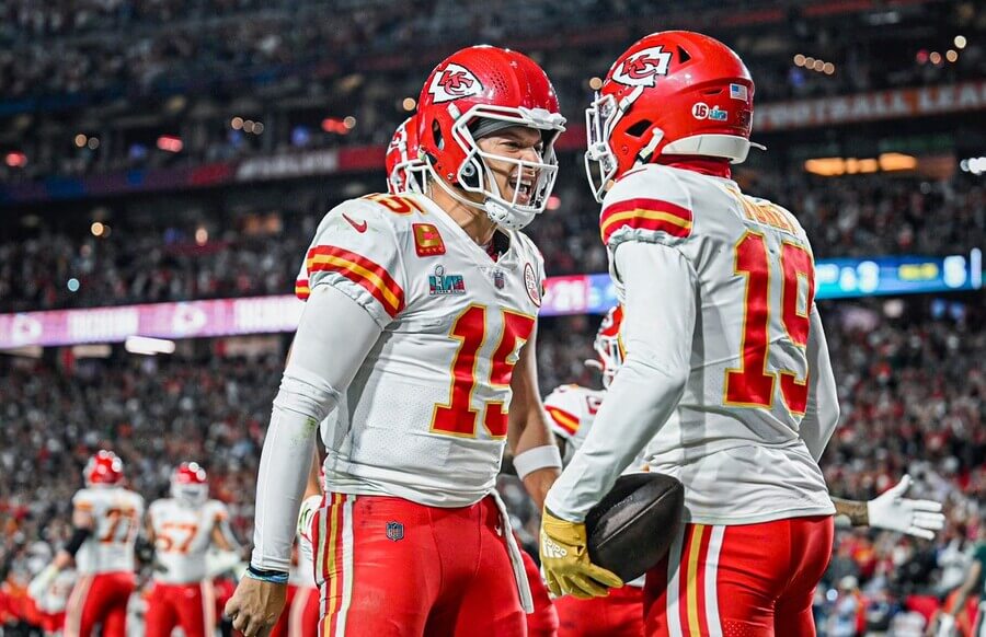 Patrick Mahomes už podruhé dovedl Kansas City Chiefs k vítězství v Super Bowlu