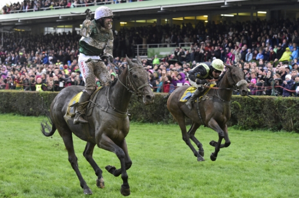 Dostihy - Velká pardubická steeplechase, žokej Jan Kratochvíl - Zdroj ČTK, Vondrouš Roman