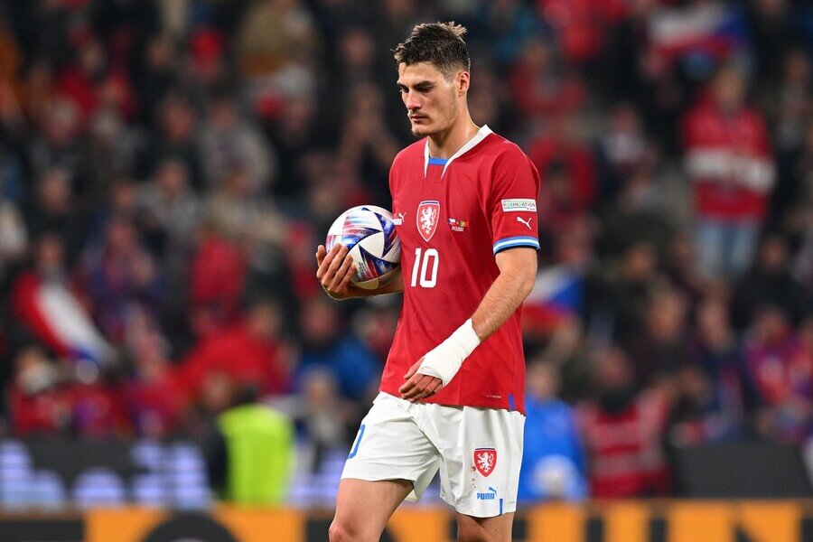 Patrik Schick v utkání Ligy národů proti Portugalsku
