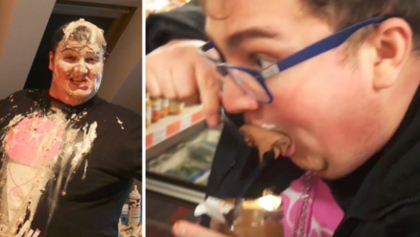 FattyPillow baví své diváky svérázným způsobem FattyPillow baví své diváky svérázným způsobem