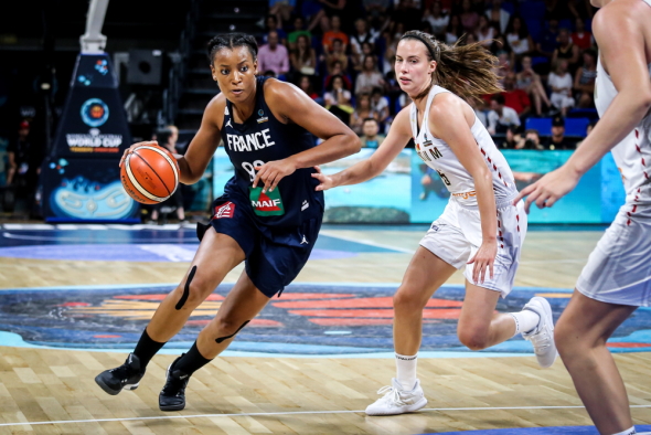 Basketbal, MS ženy - Francie a Belgie - Zdroj Michele Morrone, Shutterstock.com