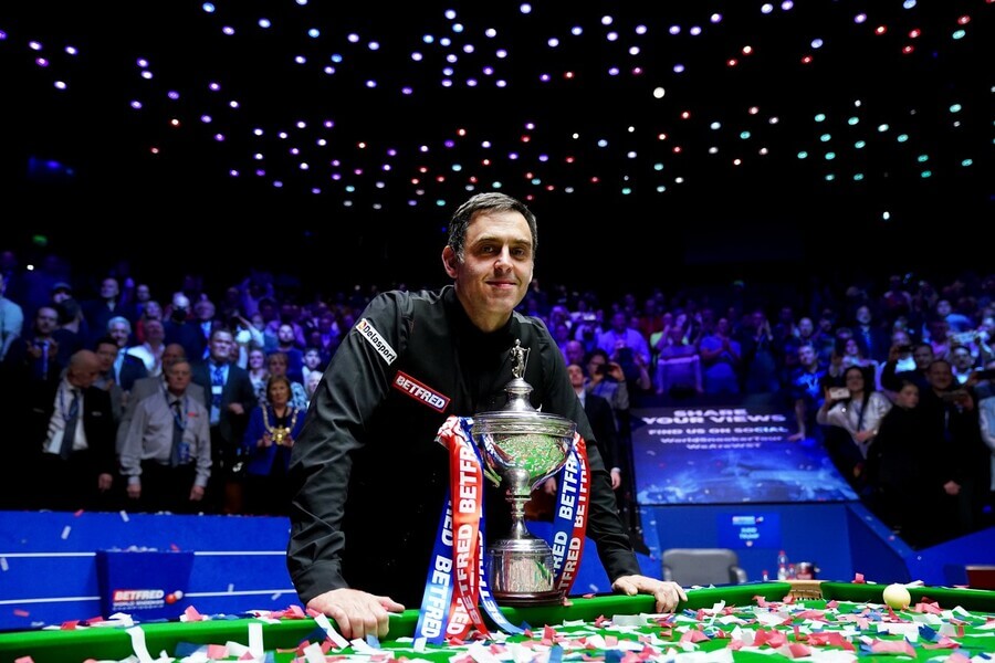 Snooker, Ronnie O'Sullivan po vítězství na Mistrovství světa ve Sheffieldu, Anglie