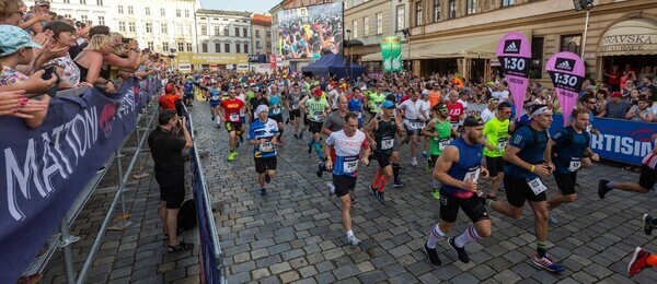 SIlniční běh, RunCzech, Olomoucký půlmaraton, start na Horním náměstí
