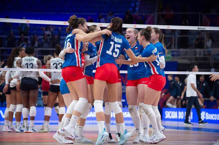 Volejbal, Liga národů ženy, Česká reprezentace se raduje z vítězství na turnaji v Rio de Janeiru