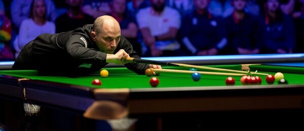 Snooker, Joe Perry při finále turnaje Welsh Open.jpg