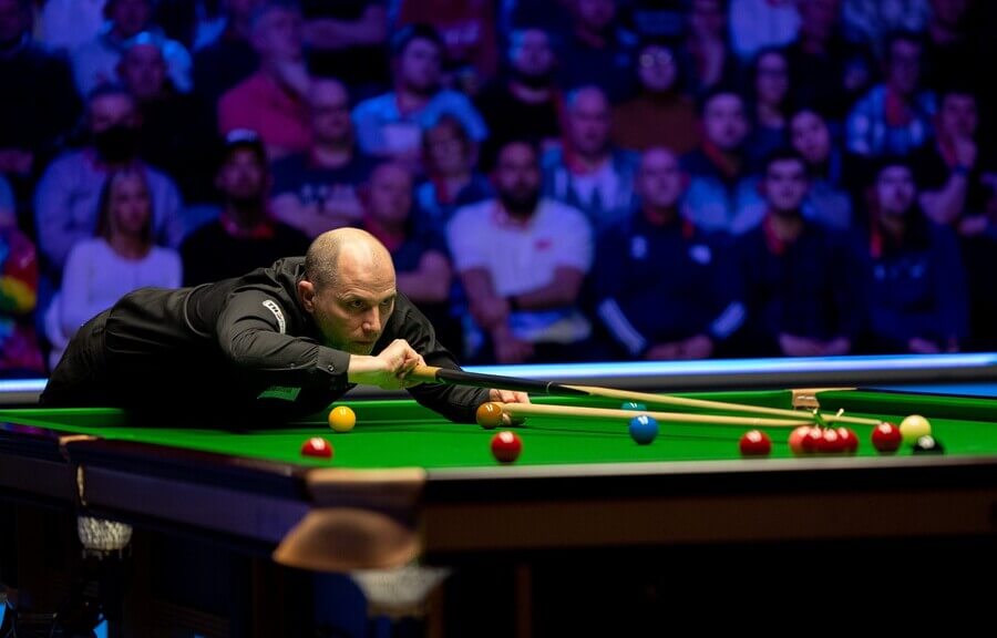 Snooker, Joe Perry při finále turnaje Welsh Open.jpg