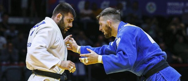 Bojové sporty, judo, Lukáš Krpálek během finále Mistrovství světa proti Armanu Adamianovi z Ruska