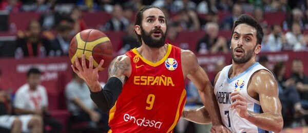 Basketbal, FIBA, Mistrovství světa, finále Španělsko proti Argentině, Ricky Rubio a Facundo Campazzo