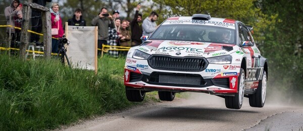 Rally, MČR, Jan Kopecký s Janem Hlouškem ve své Fabii