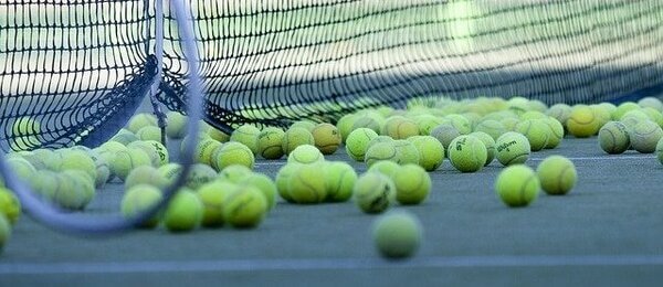 Tenis - tvrdý povrch