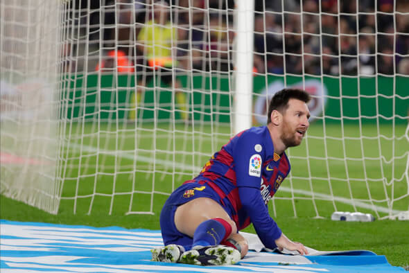 Messi nastoupí za Barcelonu