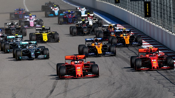 F1, závod formule jedna - Zdroj Mikhail Kolesnikov, Shutterstock.com
