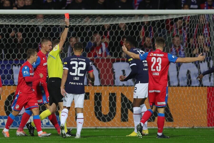 Slavia Praha vs Viktoria Plzeň - zápas kola Fortuna ligy 11.3.2023