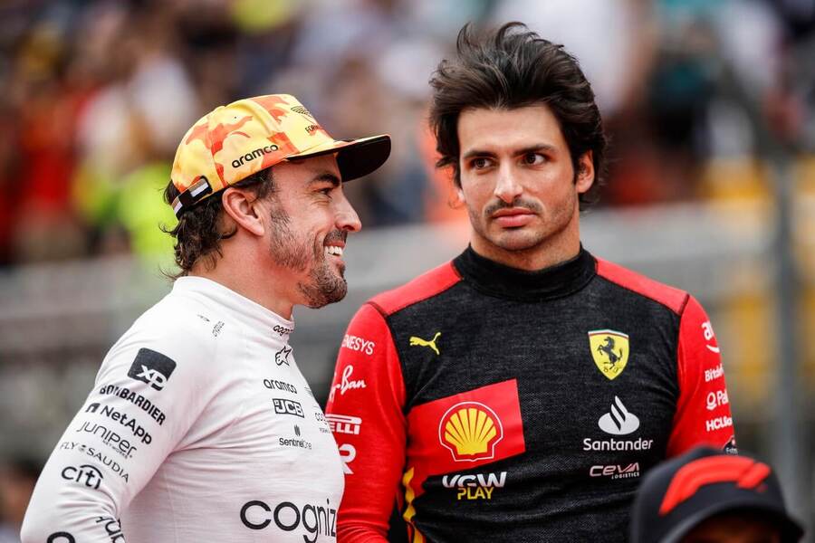 Fernando Alonso a Carlos Sainz při domácí Velké ceně Španělska F1 v Barceloně