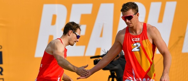 Beach volejbal, Ondřej Perušič a David Schweiner během World Beach Pro Tour Finals v katarském Dauhá