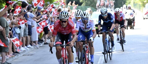 Cyklistika, UCI World Tour, závodníci během etapy Tour de Suisse - Okolo Švýcarska