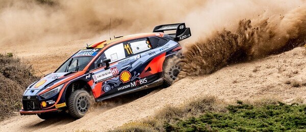 Rally, WRC Sardinie - Itálie, Thiery Neuville a Martijn Wydaeghe s vozem Hyundai i20 N Rally1