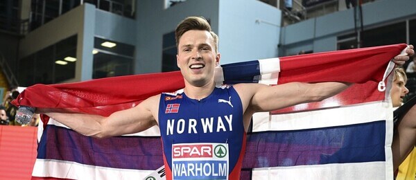 Atletika, překážkář Karsten Warholm z Norska po vítězném závodě na halovém ME v atletice v Istanbulu