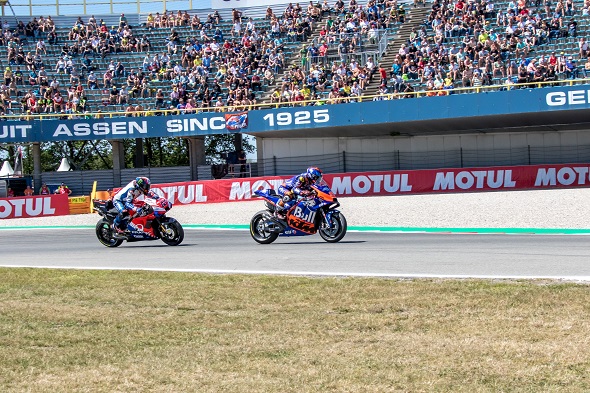 Moto GP Nizozemsko, okruh v Assenu - Corinna Huter, Shutterstock.com