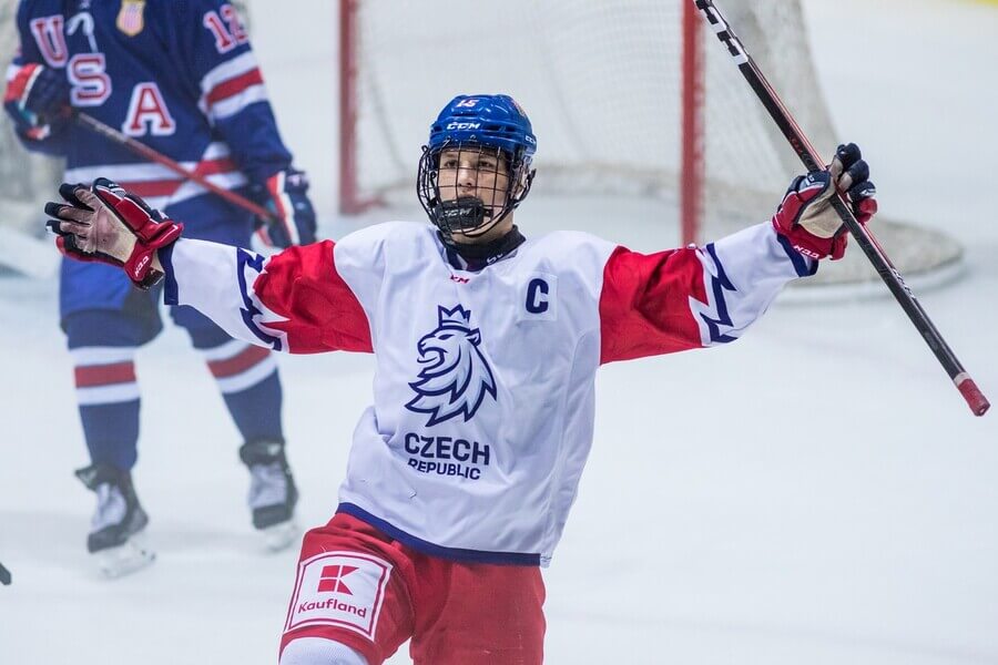 Kapitán české reprezentace U18 Jiří Kulich na prestižním hokejovém turnaji Hlinka Gretzky Cup - program, výsledky, rozpis, info