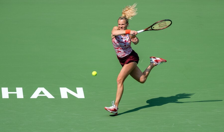 Tenis, WTA, Kateřina Siniaková na turnaji ve Wuhanu, zápas proti Sabalenkové