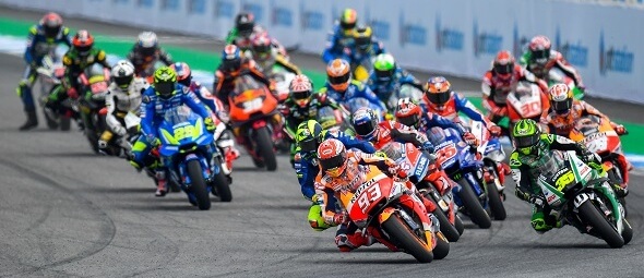 MotoGP, jezdci během závodu - Zdroj mooinblack, Shutterstock.com