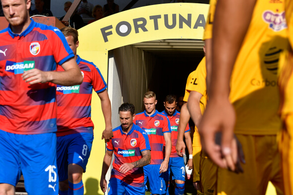 Fotbal, Fortuna Liga, Dukla Praha, Plzeň - Zdroj ČTK, Kamar