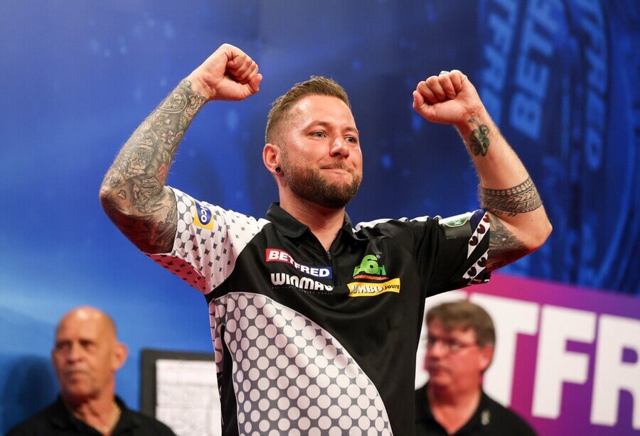 Šipky, PDC, Danny Noppert z Nizozemska během turnaje World Matchplay