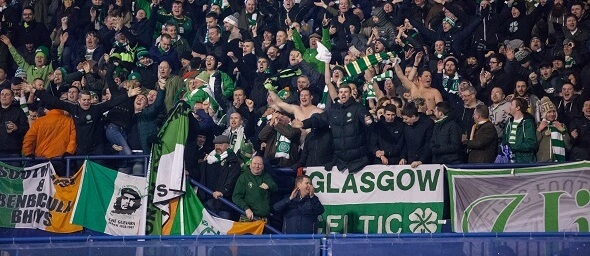 Skotská Premiership, Celtic Glasgow fanoušci při zápase - Zdroj Ivica Drusany, Shutterstock.com