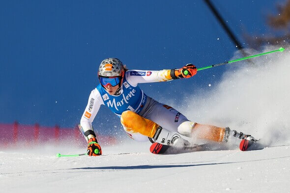 Alpské lyžování, Světový pohár FIS, Petra Vlhová ze Slovenska při obřím slalomu