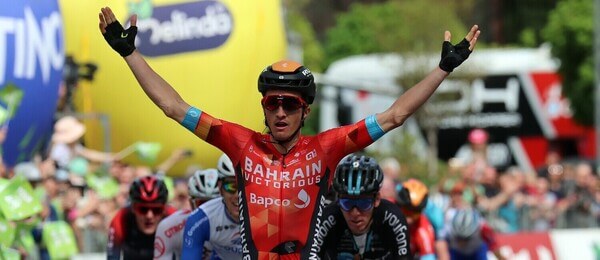 Cyklistiika, UCI World Tour, Pello Bilbao ze stáje Bahrain Victorious vítězí v etapě Kolem Alp