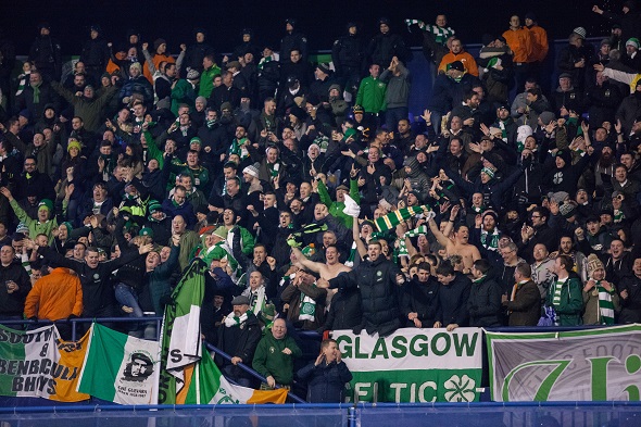 Skotská liga, Celtic Glasgow fanoušci při zápase - Zdroj Ivica Drusany, Shutterstock.com