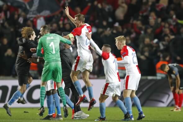 Radost fotbalistů Slavie z utkání proti Seville