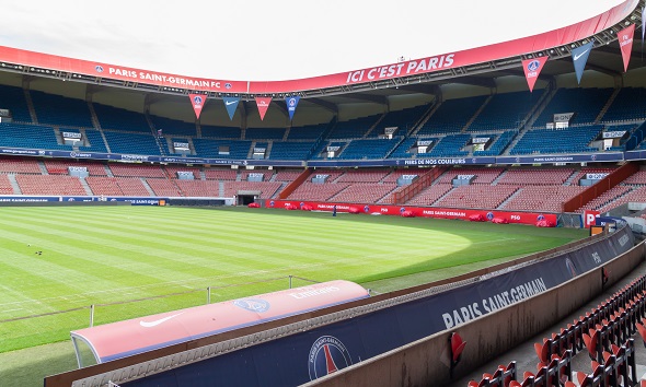 Ligue 1, PSG Paris Saint Germain, stadion před zápasem - Zdroj 1989studio, Shutterstock.com