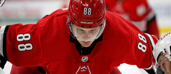 Hokej, NHL, Carolina Hurricanes, Martin Nečas - Zdroj ČTK, AP, Karl B DeBlaker, KD